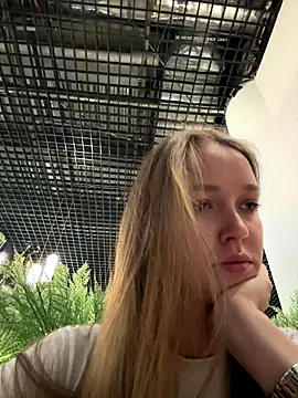 ElliRose online show from 09-25-25, 04:16