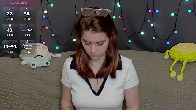 ElzaBlis online show from 12-17-25, 02:45