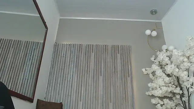 Michellee 20 online show from 09-27-25, 02:00