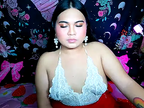 Snapshot of YourThicc_bella chatting on 05-30-26, 04:48 YourThicc bella online show from 05-30-26, 04:48
