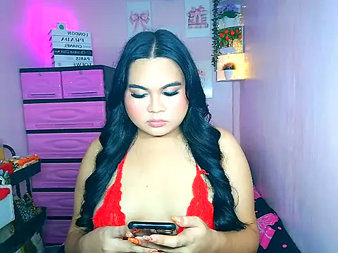 Snapshot of YourThicc_bella chatting on 06-28-26, 02:34 YourThicc bella online show from 06-28-26, 02:34