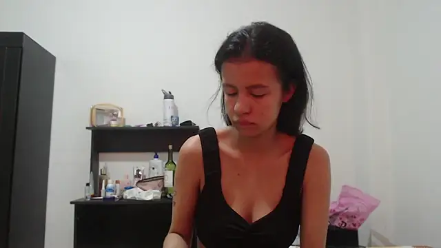 Snapshot of nathaly_jones_ chatting on 05-28-26, 12:13 nathaly jones online show from 05-28-26, 12:13
