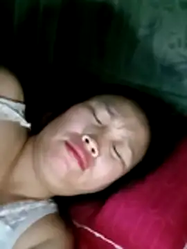 Snapshot of maple694 chatting on 10-22-25, 11:59 maple694 online show from 10-22-25, 11:59