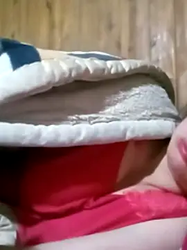 Snapshot of maple694 chatting on 11-24-25, 08:19 maple694 online show from 11-24-25, 08:19