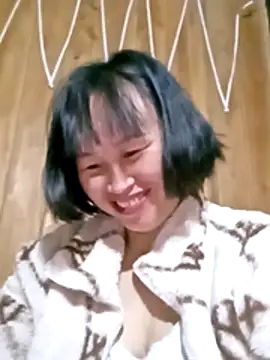 Snapshot of maple694 chatting on 11-28-25, 01:25 maple694 online show from 11-28-25, 01:25