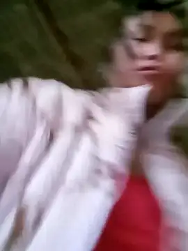 Snapshot of maple694 chatting on 12-04-25, 01:15 maple694 online show from 12-04-25, 01:15