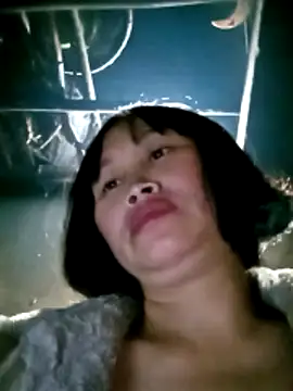 Snapshot of maple694 chatting on 12-16-25, 03:00 maple694 online show from 12-16-25, 03:00