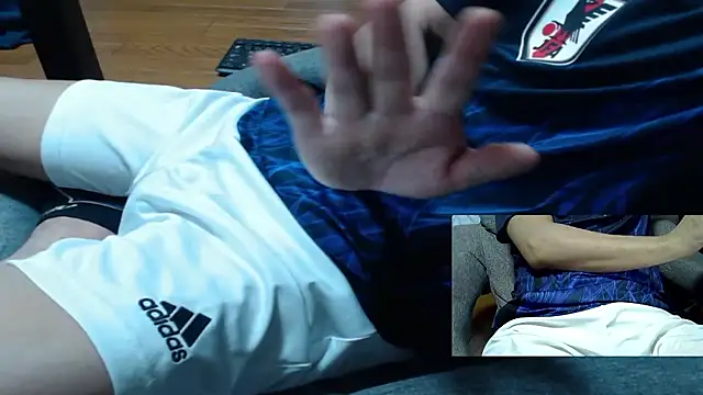 Snapshot of Yasu2000 chatting on 04-05-26, 12:41 Yasu2000 online show from 04-05-26, 12:41