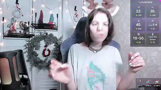 Snapshot of aestheticbeing chatting on 12-20-25, 07:37 aestheticbeing online show from 12-20-25, 07:37