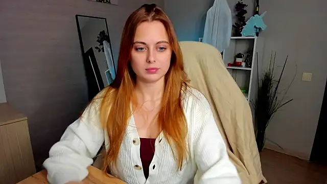 Snapshot of Alice_Wander chatting on 11-11-25, 11:43 Alice Wander online show from 11-11-25, 11:43