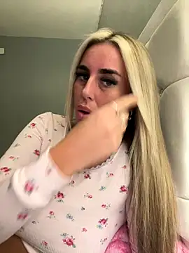 EllieMaeBaby online show from 12-03-25, 10:19