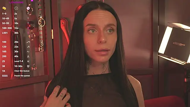 livia starwars online show from 10-07-25, 09:23