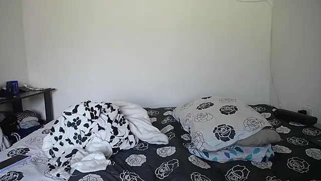 Candy Grey28 online show from 11-11-25, 03:12