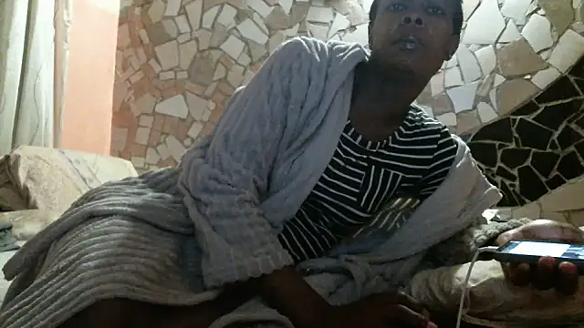 Snapshot of Pretty_miss_devilxxx35 chatting on 05-21-26, 03:41 Pretty miss devilxxx35 online show from 05-21-26, 03:41