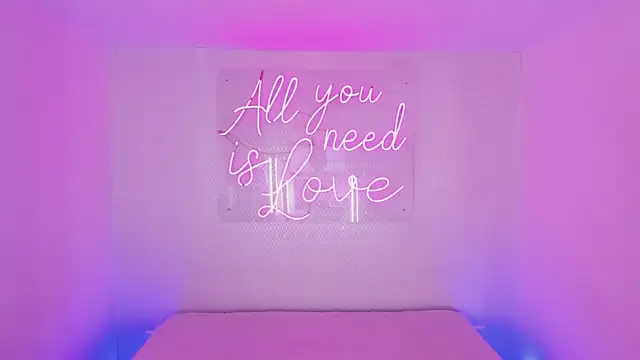 aleksandramiller  online show from 04-20-26, 12:52