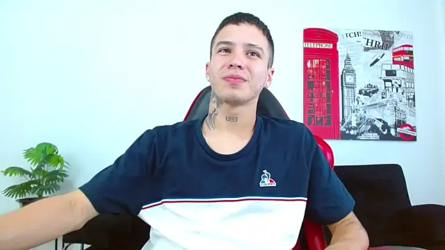 Cumandres18 online show from 06-20-26, 03:59