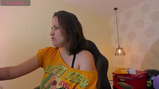 GIANAMILLER6 online show from 10-10-25, 12:15