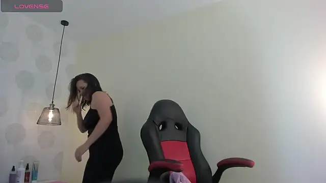 GIANAMILLER6 online show from 11-07-25, 12:16