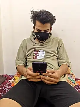 Snapshot of KaranSingh0m chatting on 06-10-26, 09:52 KaranSingh0m online show from 06-10-26, 09:52