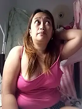 Snapshot of Im_filipina143 chatting on 03-08-26, 05:17 Im filipina143 online show from 03-08-26, 05:17