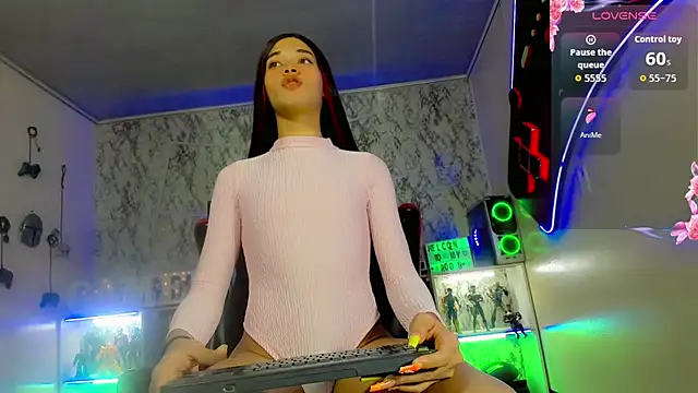 Madison Mujica online show from 11-05-25, 11:10