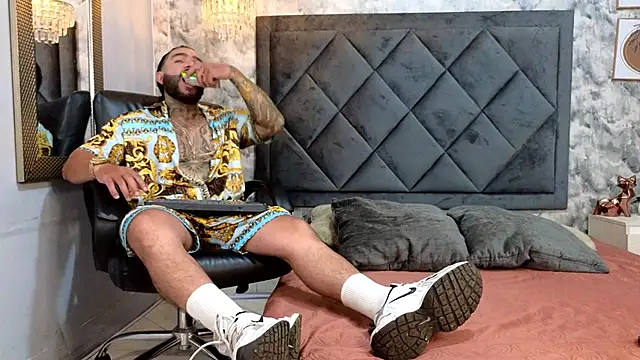 Apolo rousse1 online show from 09-08-25, 08:19