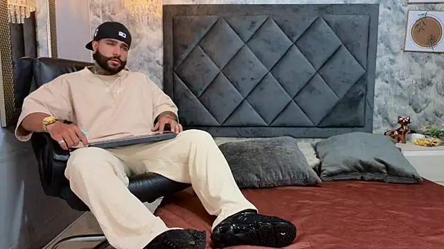 Apolo rousse1 online show from 09-10-25, 08:09