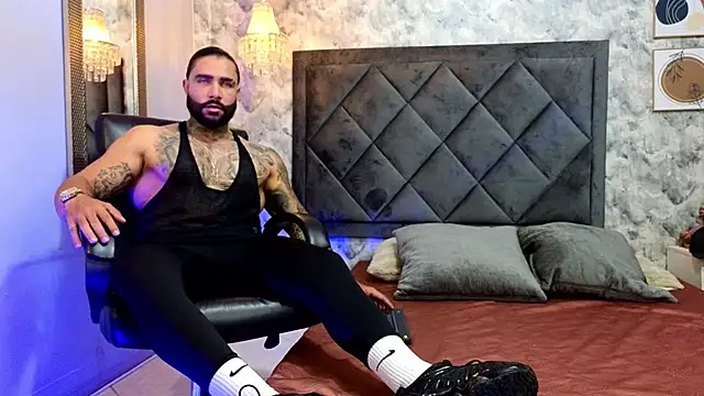 Apolo rousse1 online show from 09-19-25, 10:43