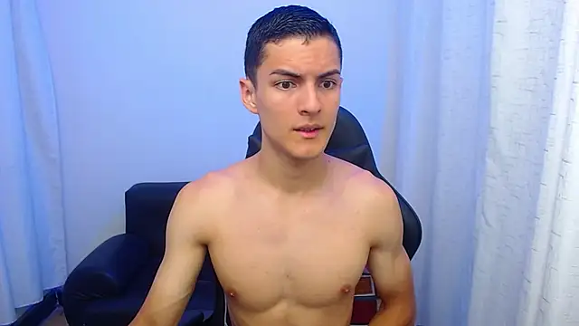 Matiius18 online show from 04-06-26, 02:07