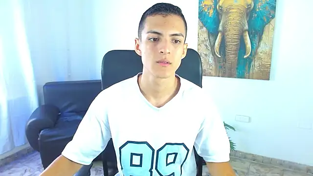 Matiius18 online show from 05-12-26, 01:52