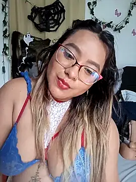 Snapshot of AsshleyVillaloboss chatting on 10-22-25, 06:51 AsshleyVillaloboss online show from 10-22-25, 06:51