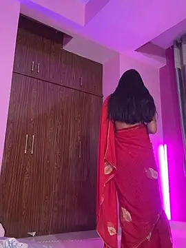 Snapshot of Neha18 chatting on 01-19-26, 12:42 Neha18 online show from 01-19-26, 12:42