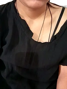 Snapshot of Vandana-Singh chatting on 11-23-25, 07:41 Vandana-Singh online show from 11-23-25, 07:41