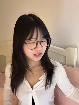 Ella-A9 online show from 10-23-25, 02:22