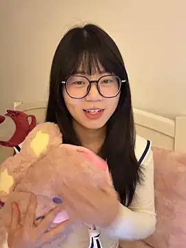 Ella-A9 online show from 12-14-25, 04:12