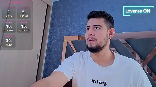 Snapshot of ryan_evanss chatting on 10-21-25, 12:39 ryan evanss online show from 10-21-25, 12:39