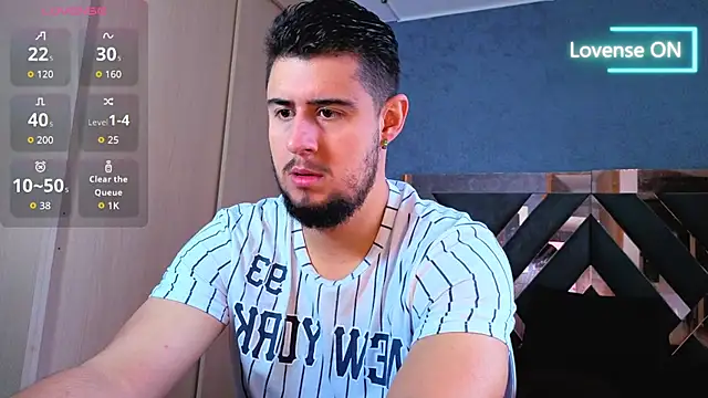 Snapshot of ryan_evanss chatting on 11-03-25, 11:33 ryan evanss online show from 11-03-25, 11:33