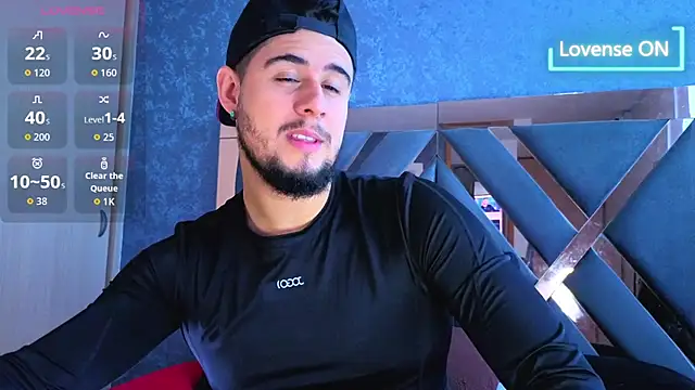 Snapshot of ryan_evanss chatting on 11-06-25, 11:55 ryan evanss online show from 11-06-25, 11:55