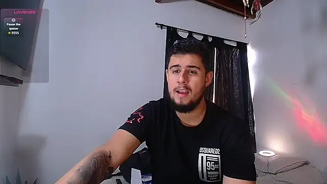 Snapshot of ryan_evanss chatting on 11-08-25, 02:28 ryan evanss online show from 11-08-25, 02:28