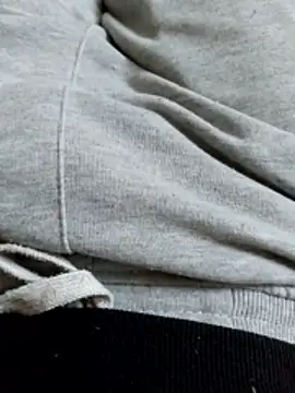 Snapshot of bbbvhhn chatting on 11-16-25, 01:00 bbbvhhn online show from 11-16-25, 01:00