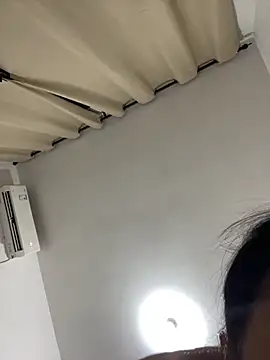 Snapshot of MengMeng0515 chatting on 11-29-25, 03:26 MengMeng0515 online show from 11-29-25, 03:26