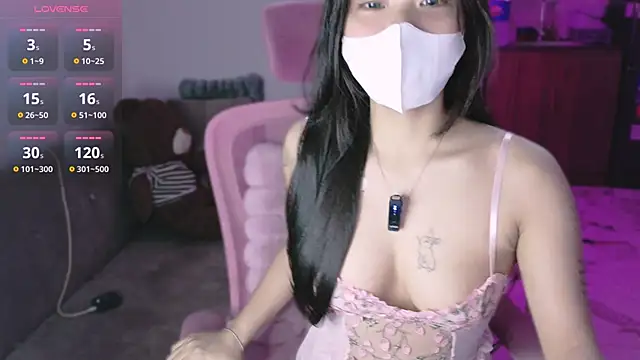 Phuong Bee online show from 04-04-26, 01:41