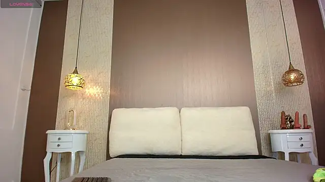 Tiifany Baker online show from 11-07-25, 07:47