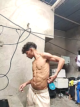 Brayanellatino online show from 04-11-26, 01:15