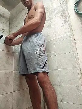 Brayanellatino online show from 04-21-26, 04:12