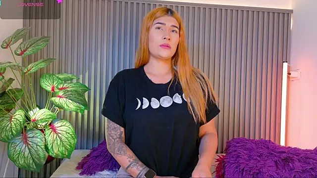 Snapshot of Celeste_Presstigge chatting on 09-19-25, 08:20 Celeste Presstigge online show from 09-19-25, 08:20