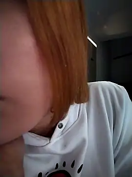 Snapshot of Celeste_Presstigge chatting on 10-15-25, 09:04 Celeste Presstigge online show from 10-15-25, 09:04