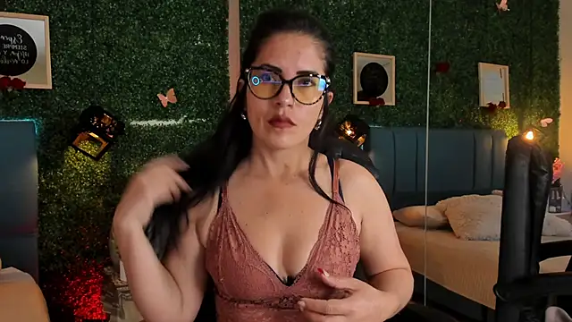 Linagh  online show from 12-20-25, 11:28