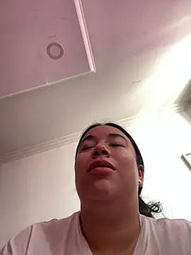 Zoey thompson online show from 04-18-26, 04:11