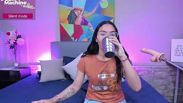 lucyy liiuu online show from 10-06-25, 01:41